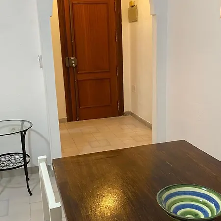 Playa Bajondillo Апартаменты *